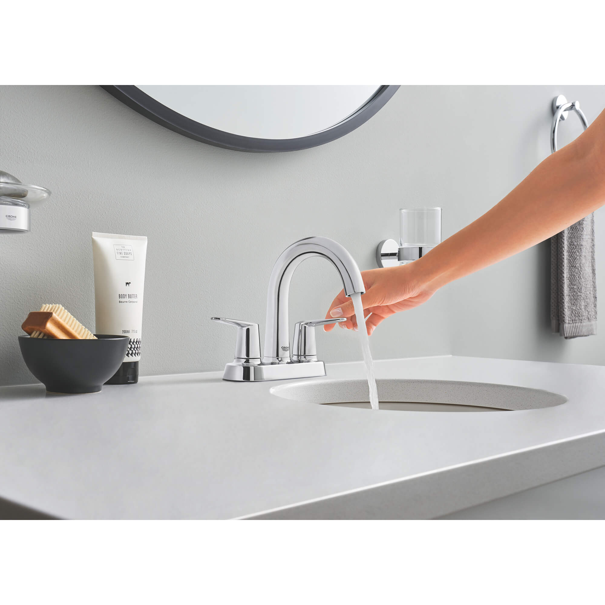 2-Handle 4" Centerset Bathroom Faucet